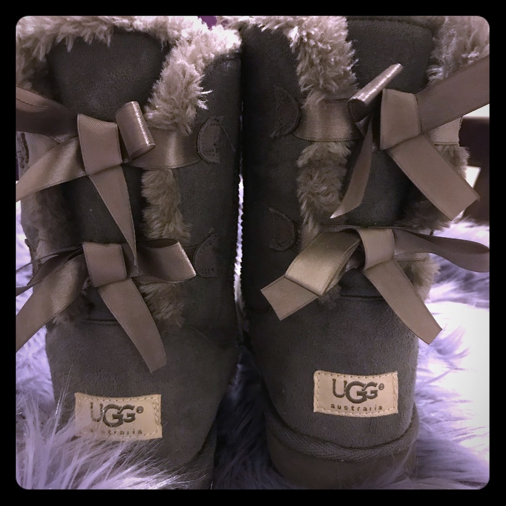 Bailey bow uggs